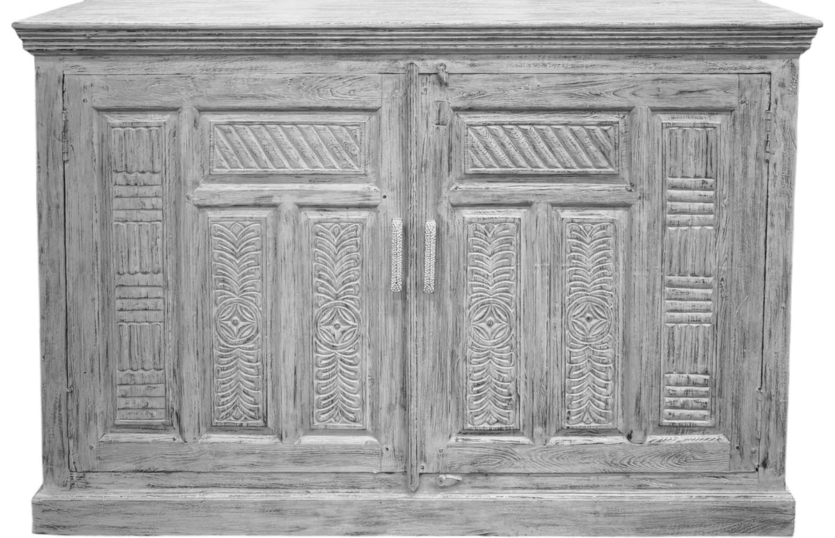 Tall cabinet