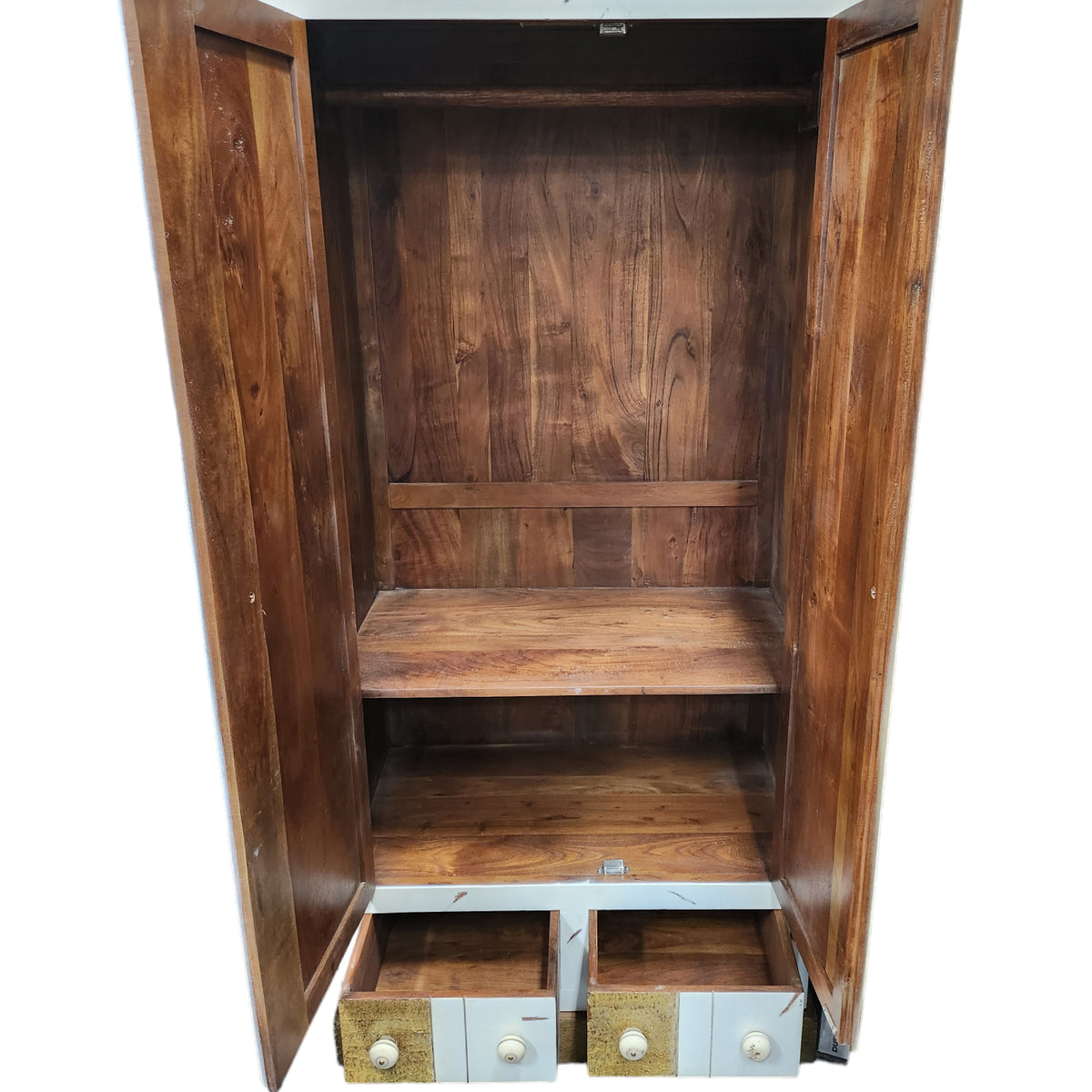 Wooden Almirah / Wadrobe