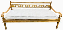 Timber daybed