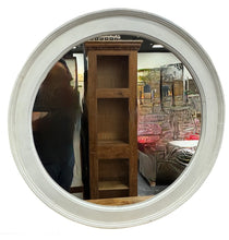 Round mirror