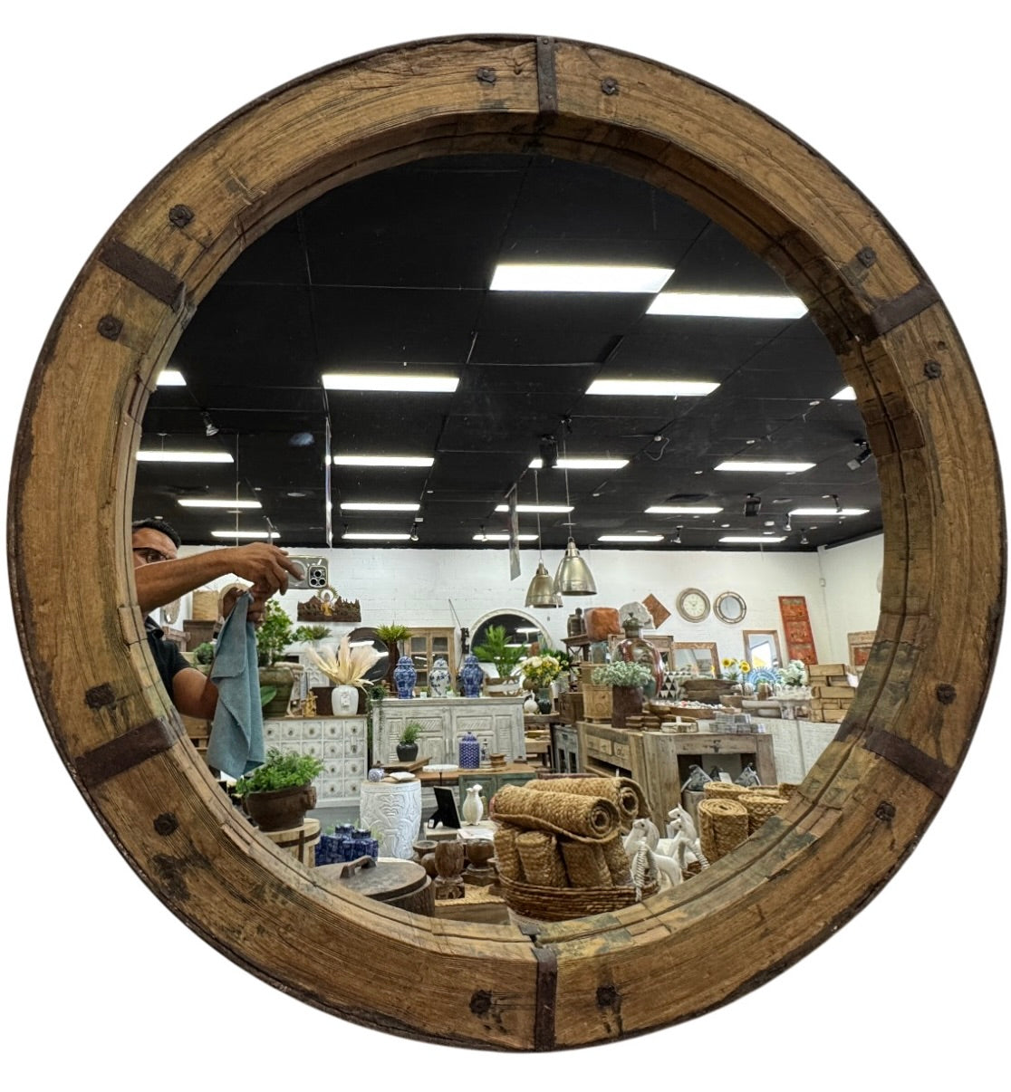 Cart wheel mirror