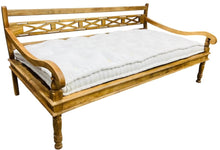 Timber daybed