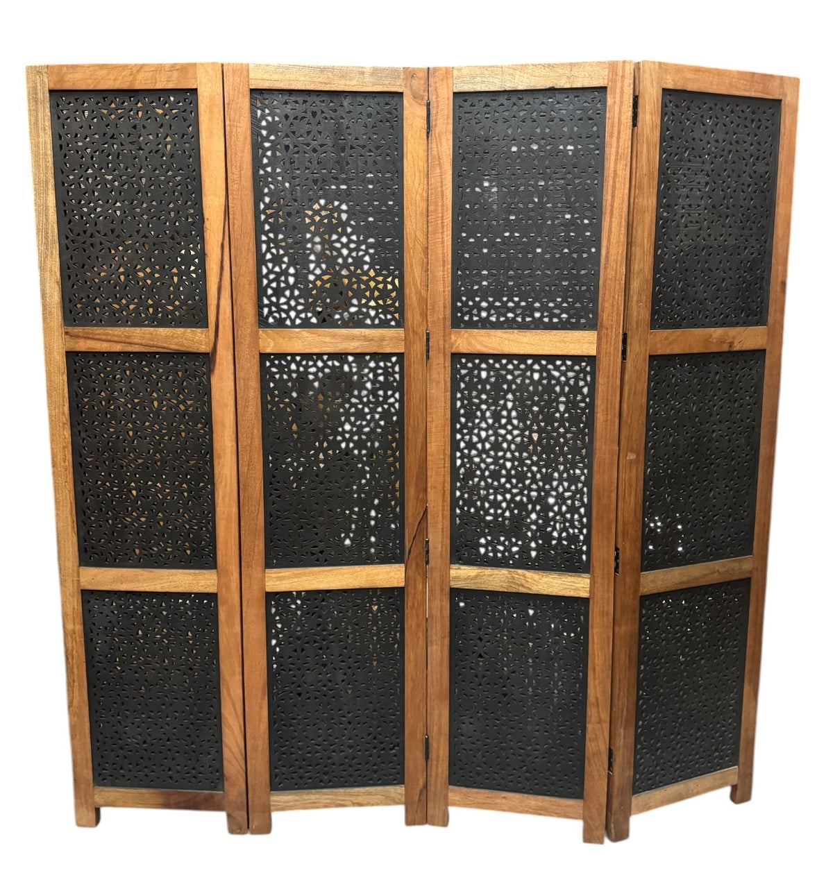 Carved partition screen